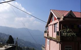 Hotel Palbheu Darjeeling 3*